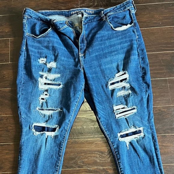 American Eagle - Picture 1 of 4
